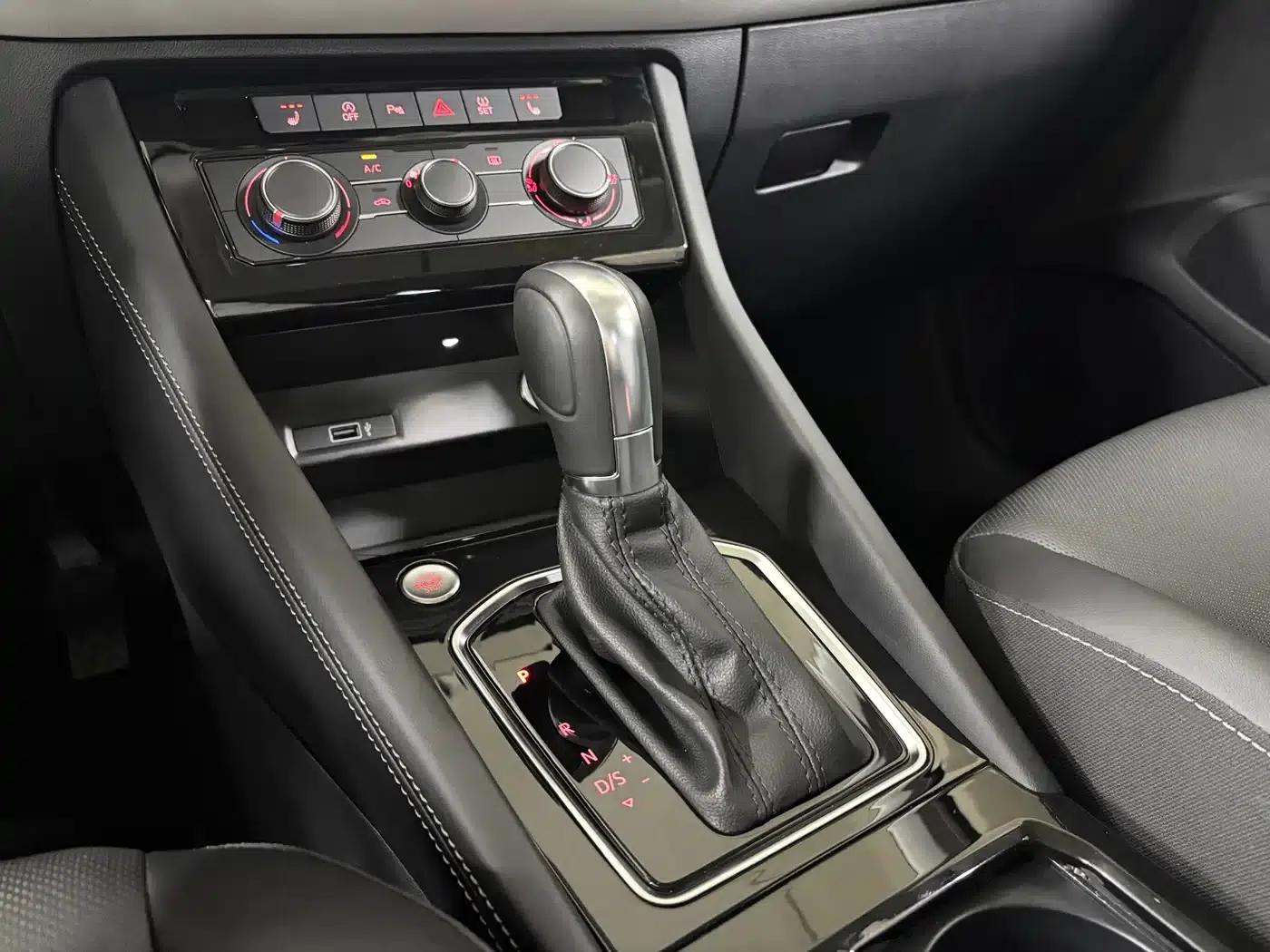 Jetta VS5 2022 280TSI Automatic Enjoyment Edition — миниатюра 15