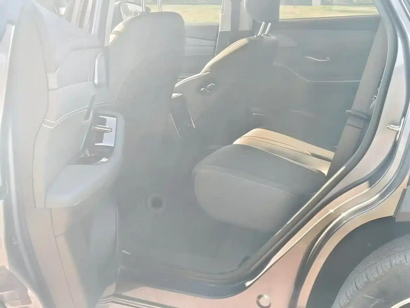 Jetour Mountain & Sea L9 2025 1.5TD 2DHT Flagship Edition 7-Seater — миниатюра 6