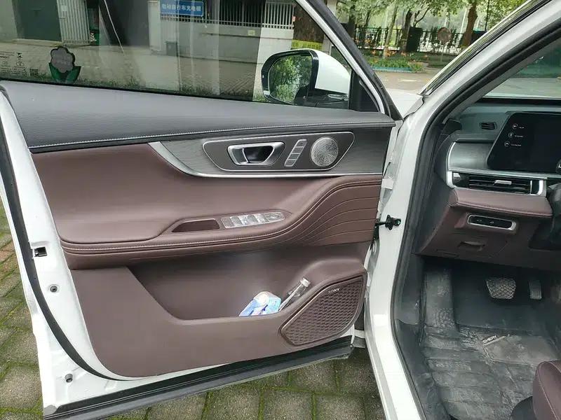 Chery Tiggo 8 PRO 2025 290T 2WD Premium Edition — миниатюра 16