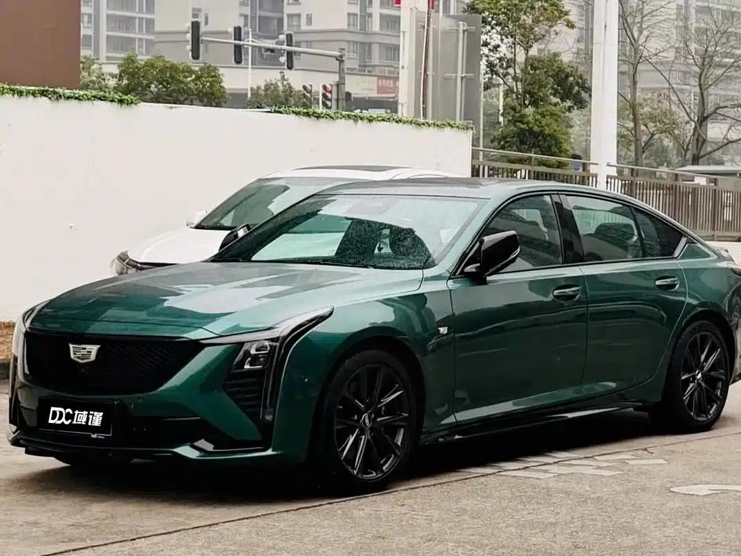 2025 Cadillac CT5 28T Track Performance Edition + Ultimate Track Package — миниатюра 1
