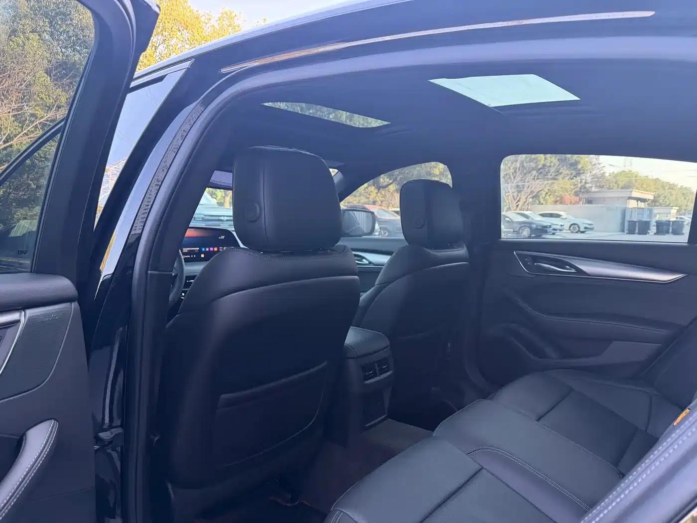 2024 Cadillac CT5 28T Luxury Pro — миниатюра 13