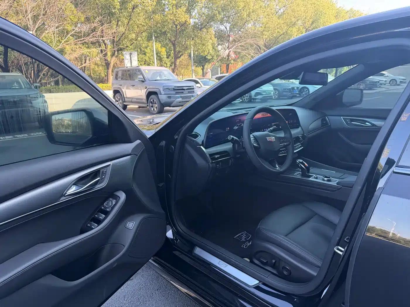 2024 Cadillac CT5 28T Luxury Pro — миниатюра 9