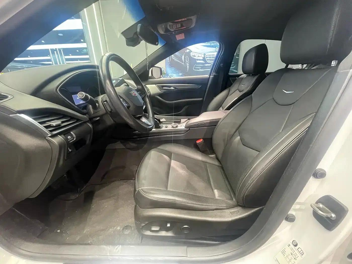 2021 Cadillac CT5 28T Luxury — миниатюра 4