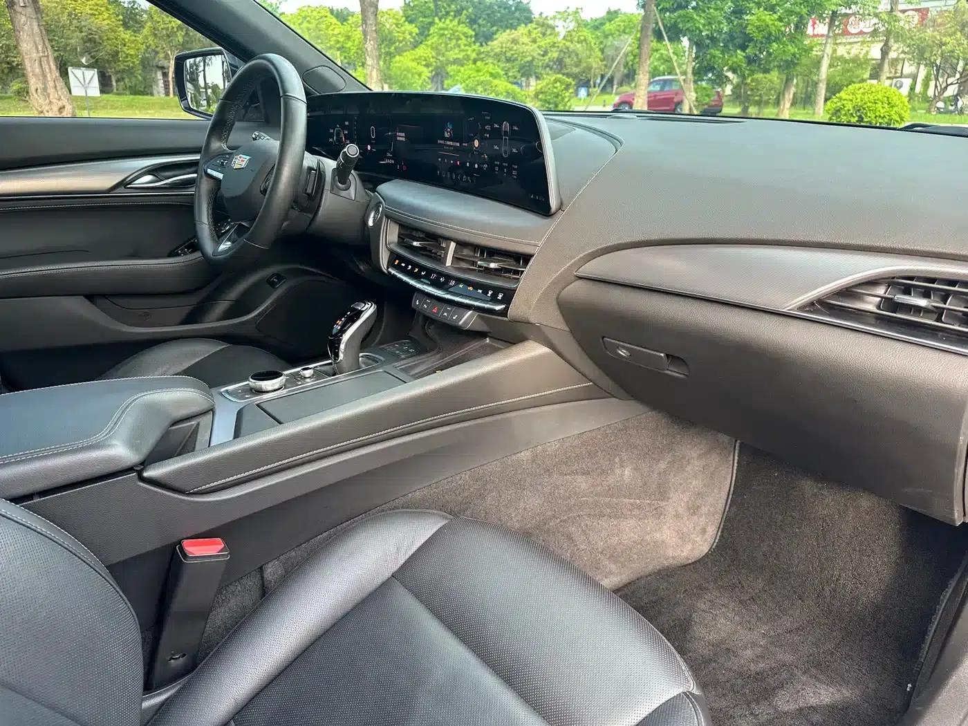 2024 Cadillac CT5 28T Luxury Pro — миниатюра 11