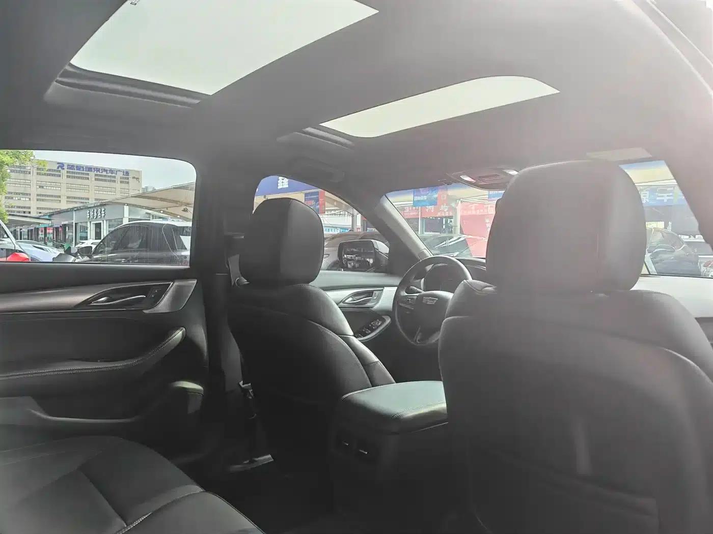 2022 Cadillac CT5 28T Luxury — миниатюра 16