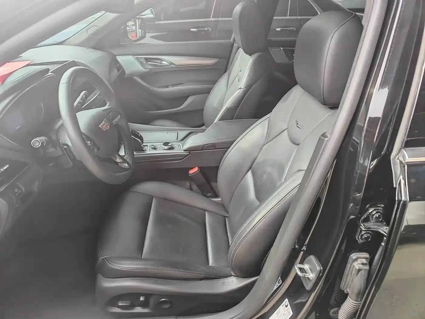 2022 Cadillac CT5 28T Luxury — миниатюра 4