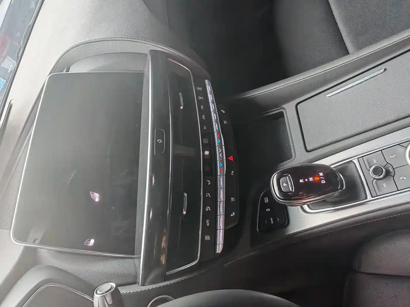2022 Cadillac CT5 28T Luxury — миниатюра 9