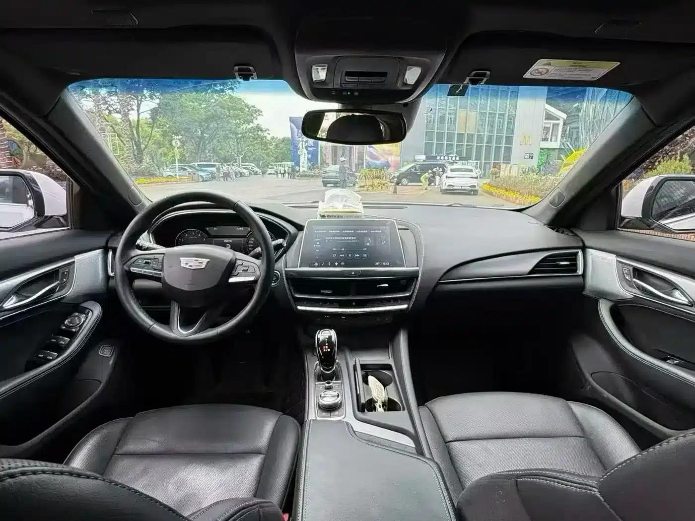 2022 Cadillac CT5 28T Luxury — миниатюра 5