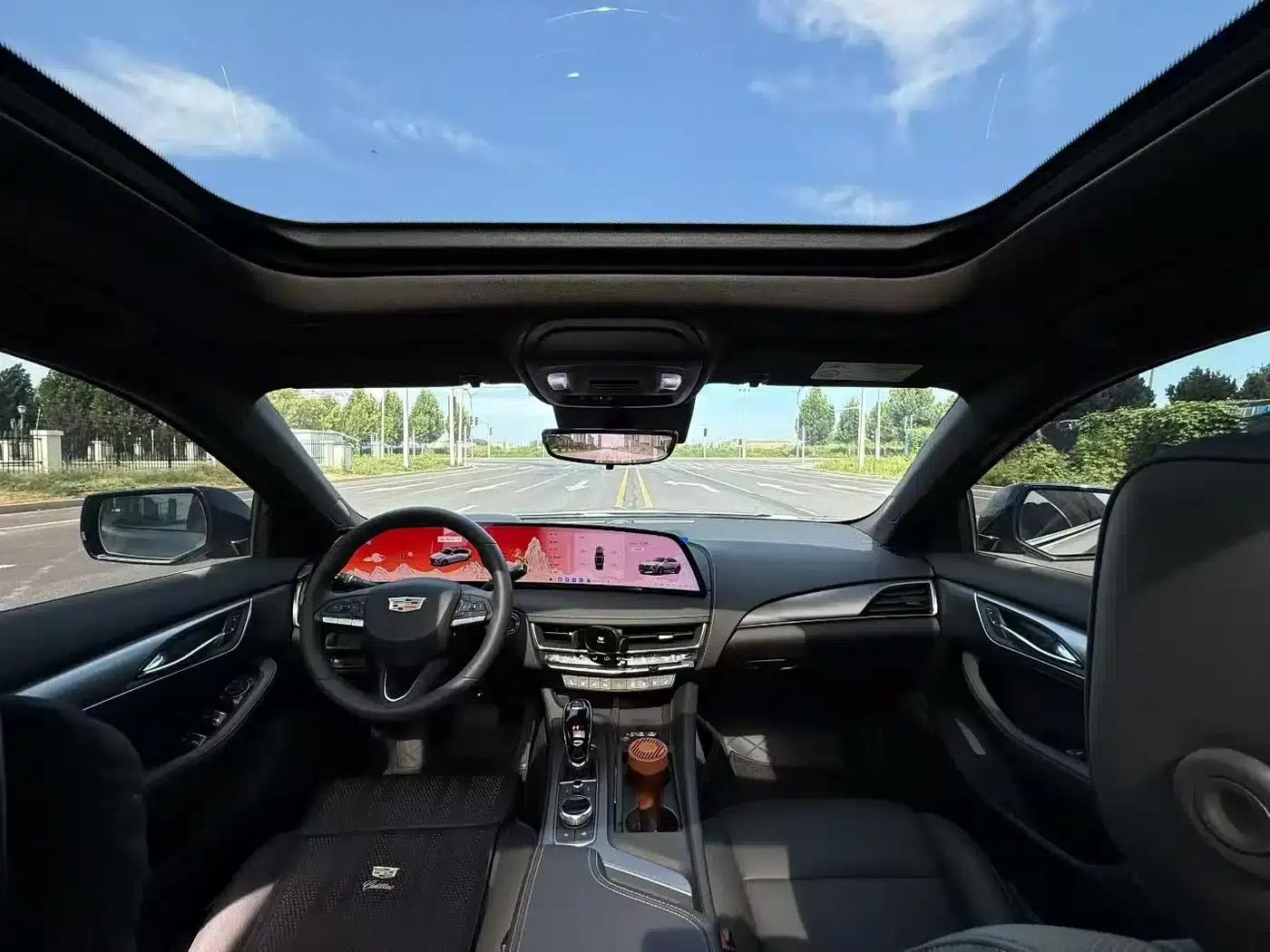2025 Cadillac CT5 28T Track Performance Edition — миниатюра 5