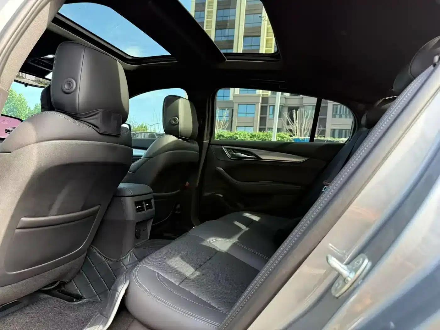 2025 Cadillac CT5 28T Track Performance Edition — миниатюра 6
