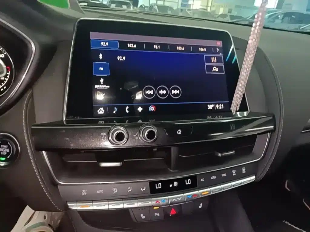 2020 Cadillac CT5 28T Luxury — миниатюра 13