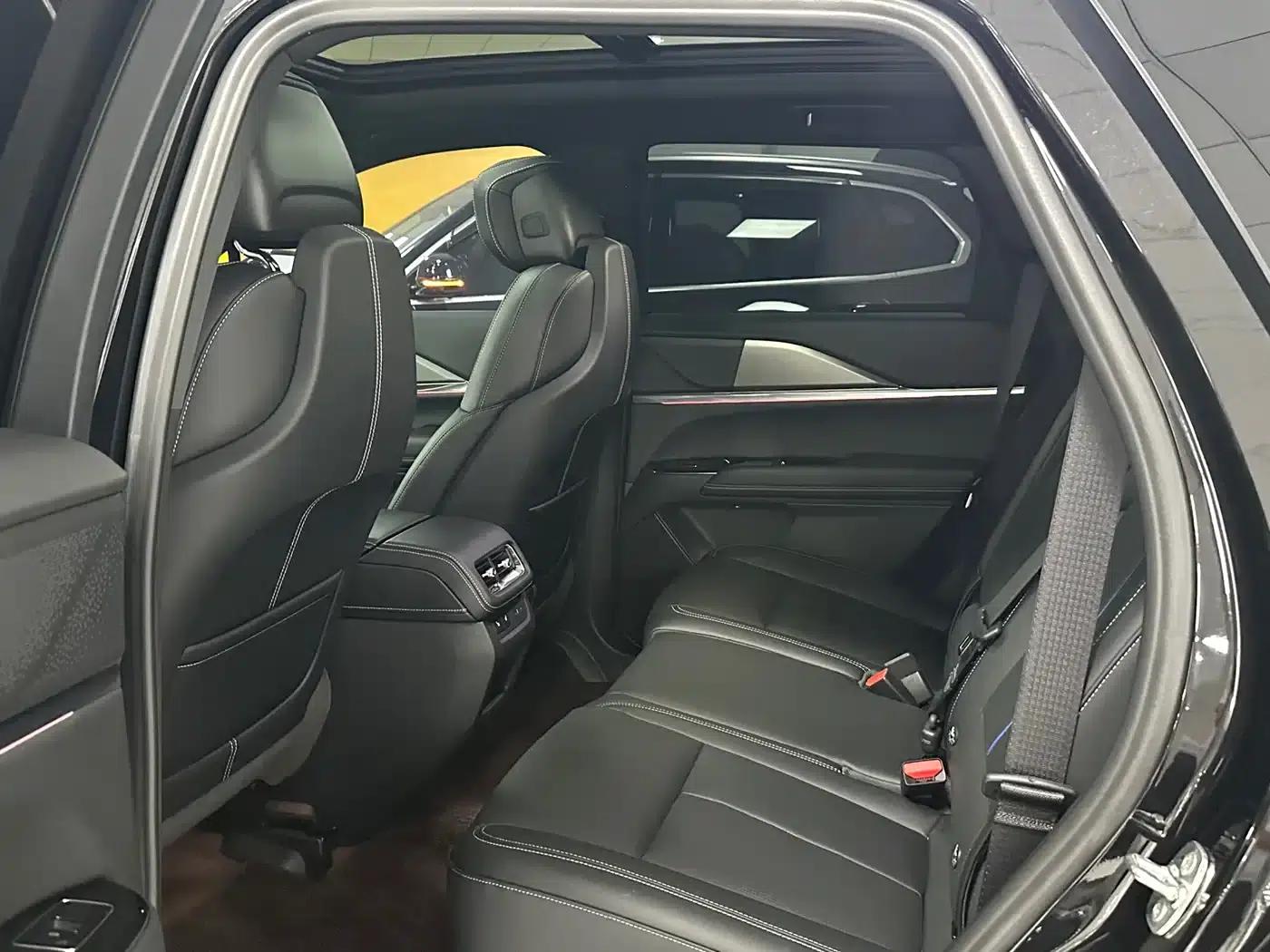 Cadillac XT5 2026 2.0T Luxury — миниатюра 5