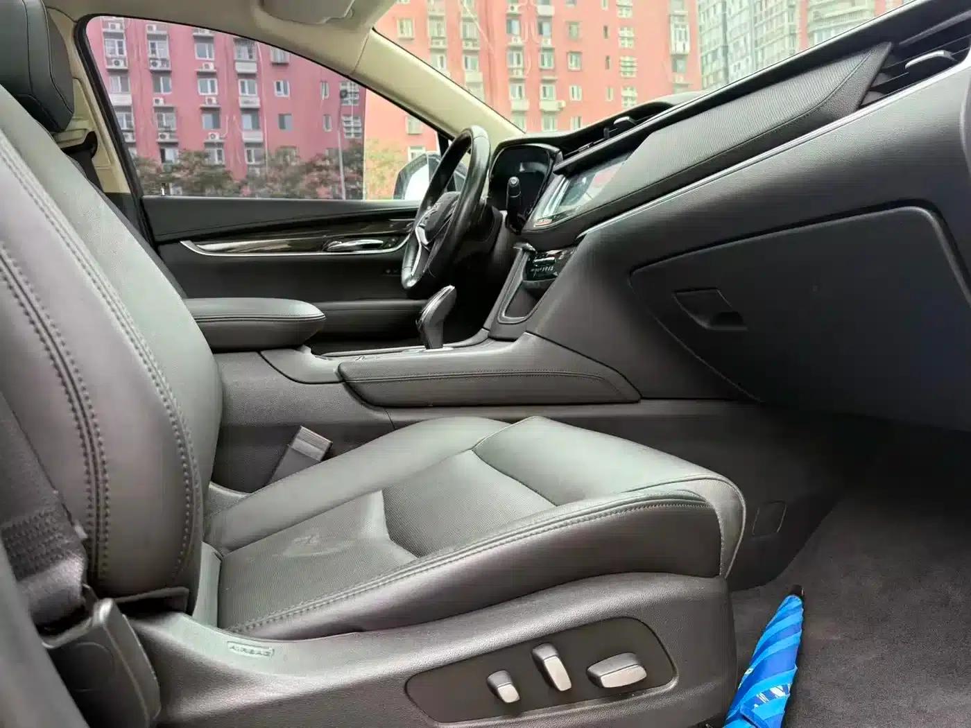 Cadillac XT5 2018 28T AWD Luxury — миниатюра 11