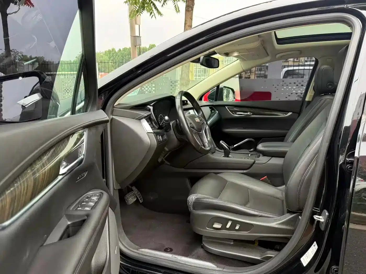 Cadillac XT5 2018 28T AWD Luxury — миниатюра 13