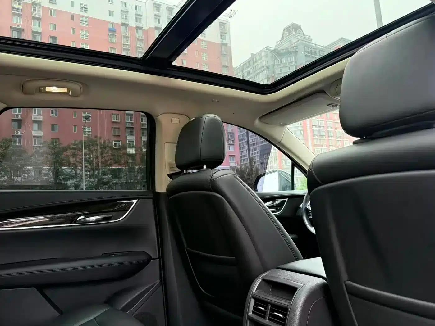 Cadillac XT5 2018 28T AWD Luxury — миниатюра 8