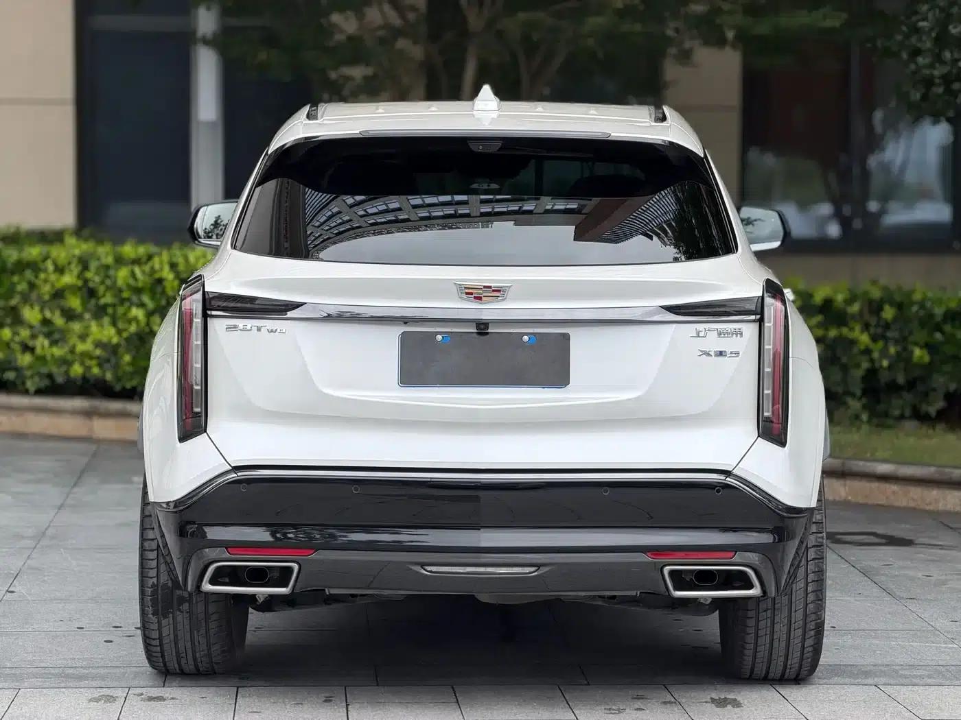Cadillac XT5 2025 2.0T Platinum Edition — миниатюра 11
