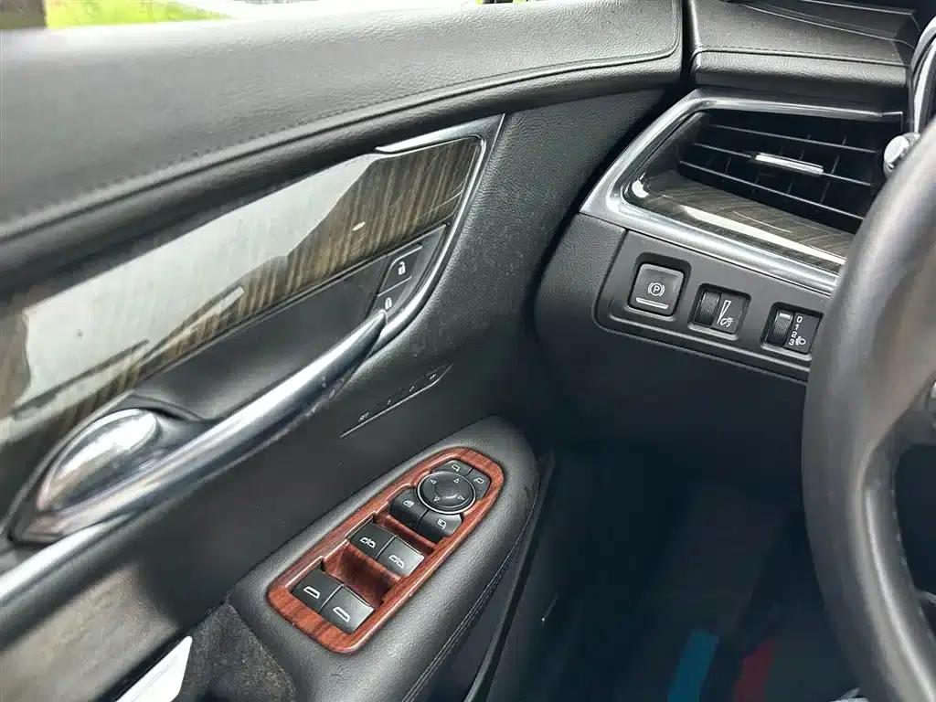 Cadillac XT5 2018 25T Luxury — миниатюра 23