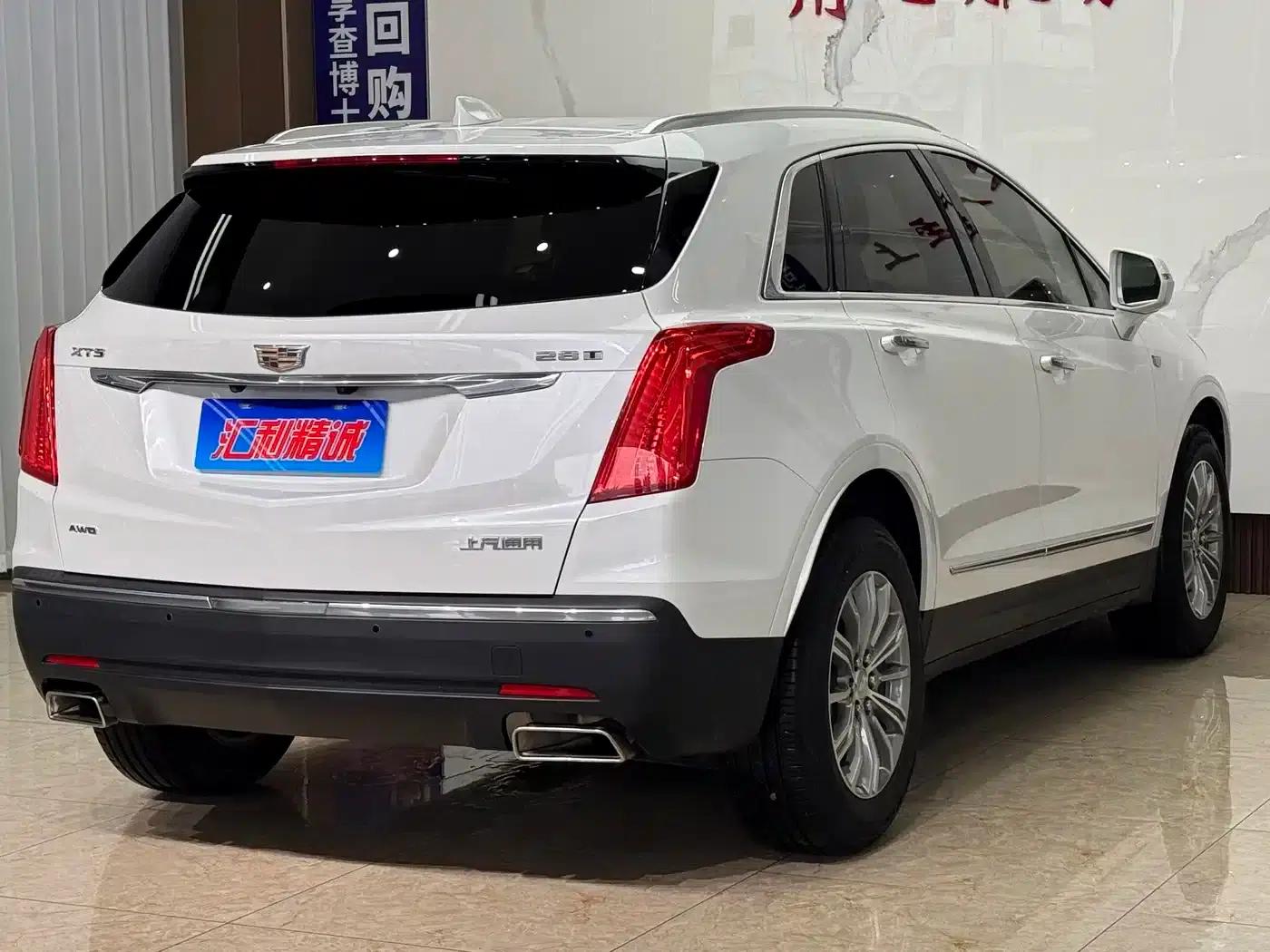 Cadillac XT5 2018 28T AWD Luxury — миниатюра 4