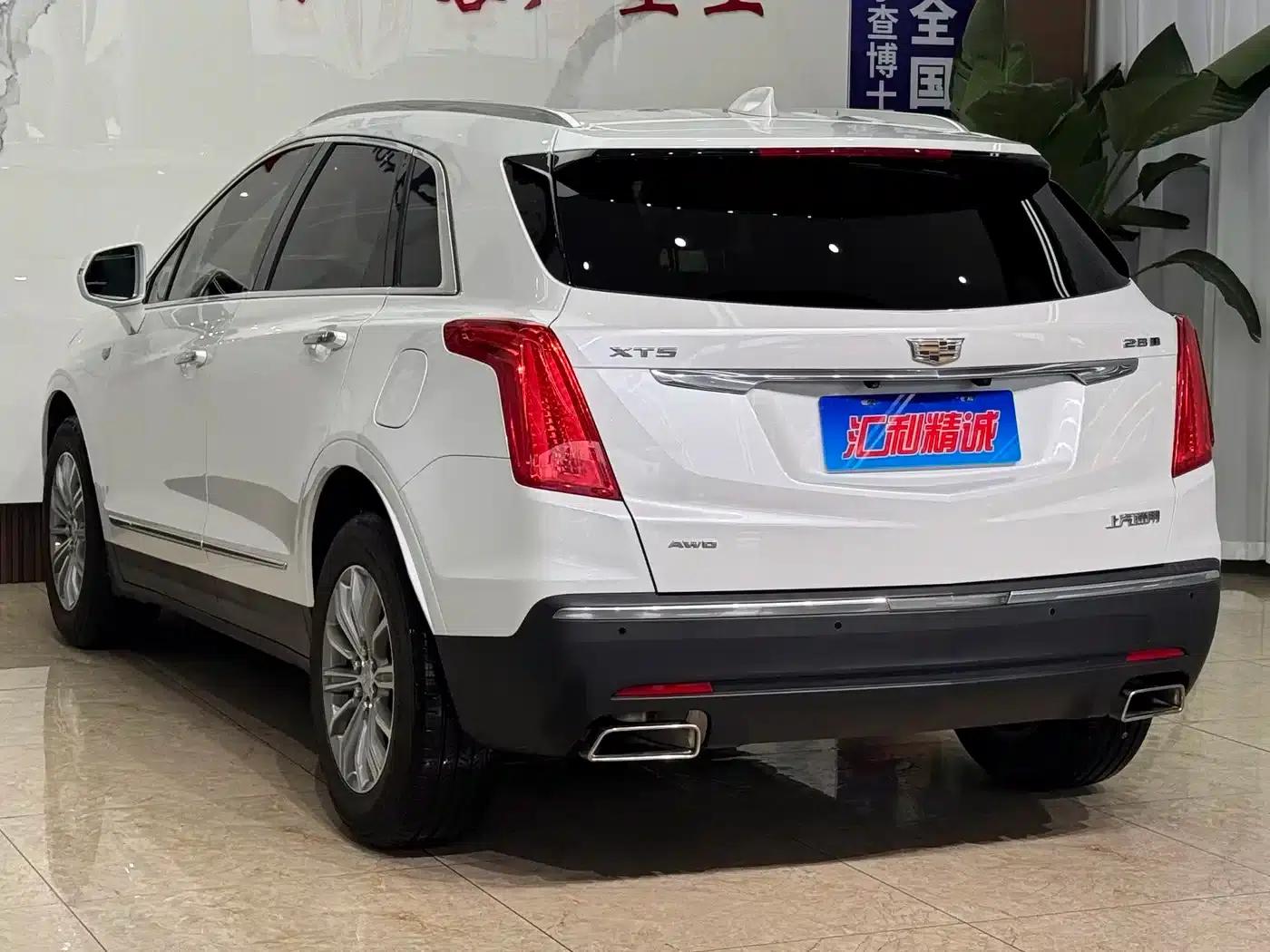 Cadillac XT5 2018 28T AWD Luxury — миниатюра 6