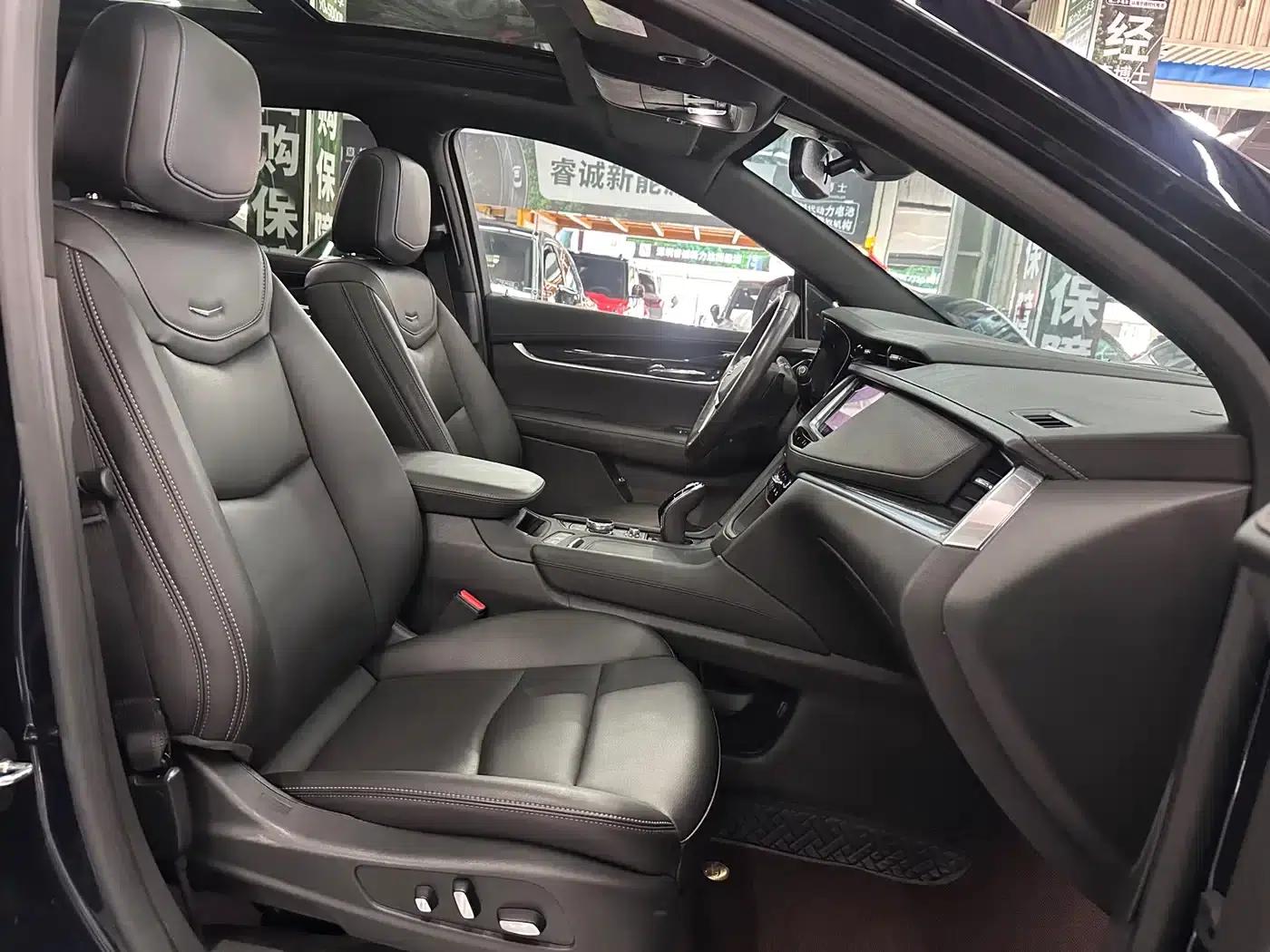 Cadillac XT5 2021 2.0T 2WD Luxury — миниатюра 12