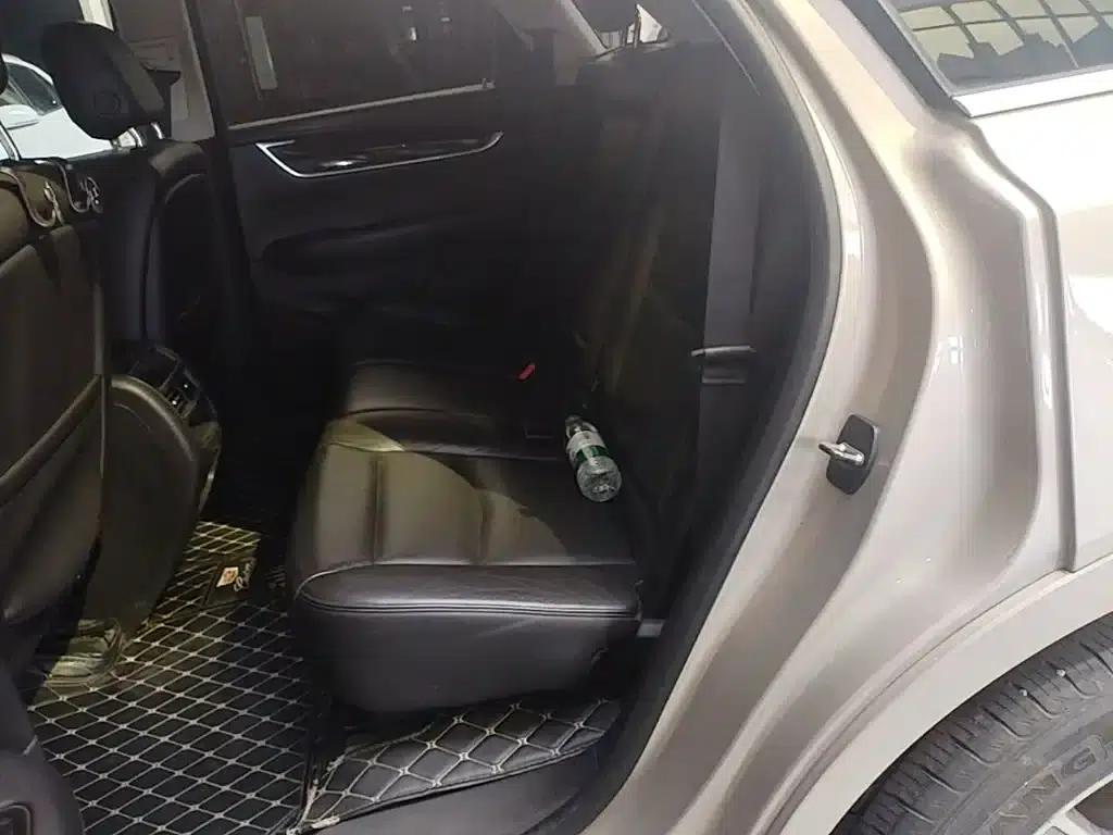 2016 Cadillac XT5 25T Luxury — миниатюра 17