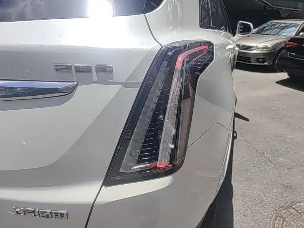 Cadillac XT5 2022 2.0T AWD Luxury (Hummingbird Edition) — миниатюра 8