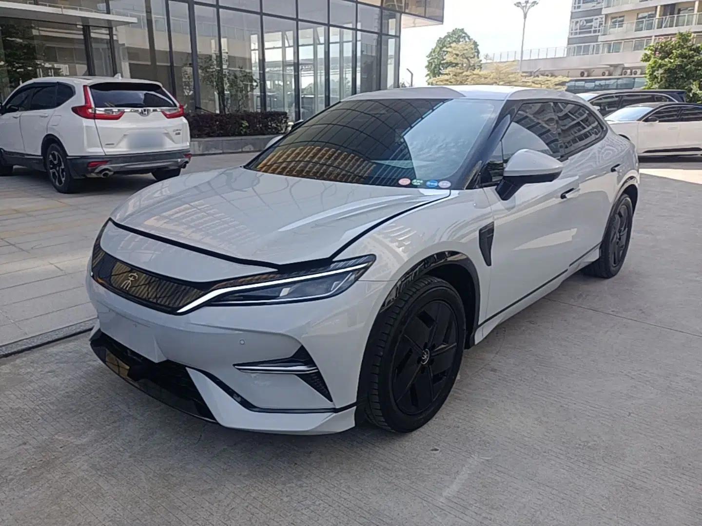 BYD Song L EV 2024 550 km Excellence Version — миниатюра 1