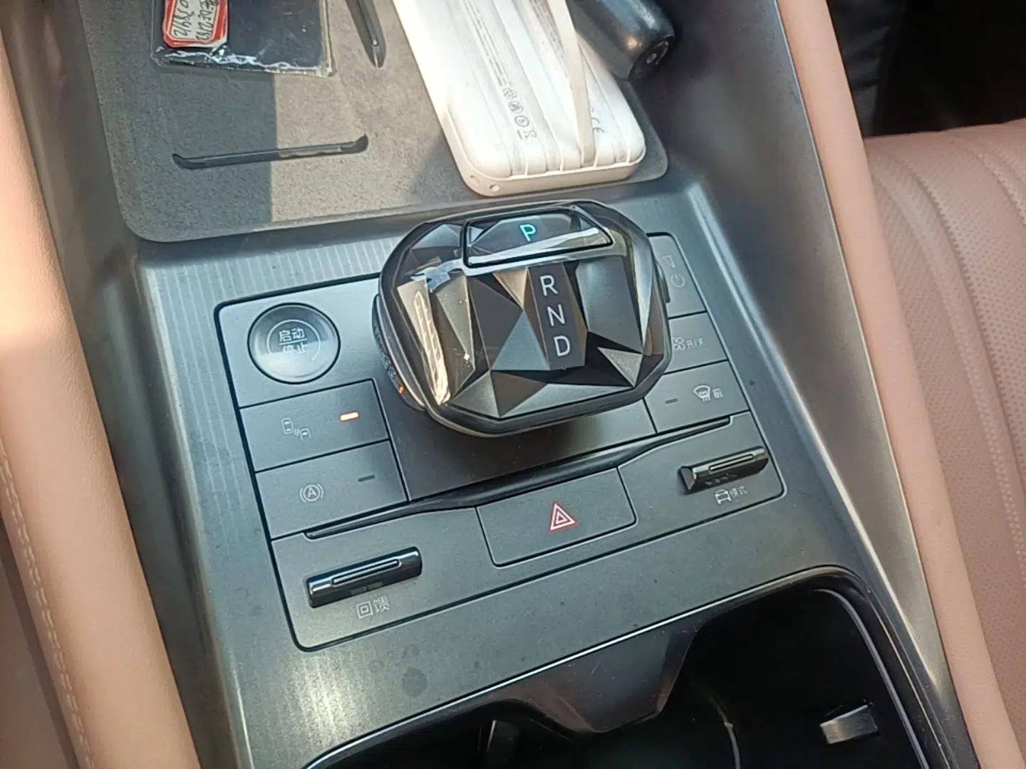 BYD Song L EV 2024 550 km Excellence Version — миниатюра 16