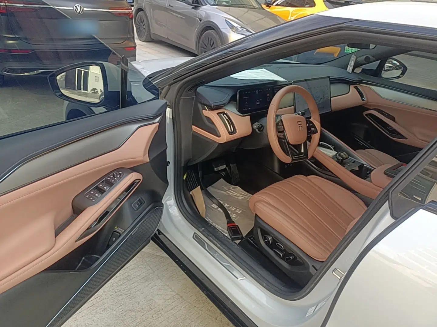 BYD Song L EV 2024 550 km Excellence Version — миниатюра 18
