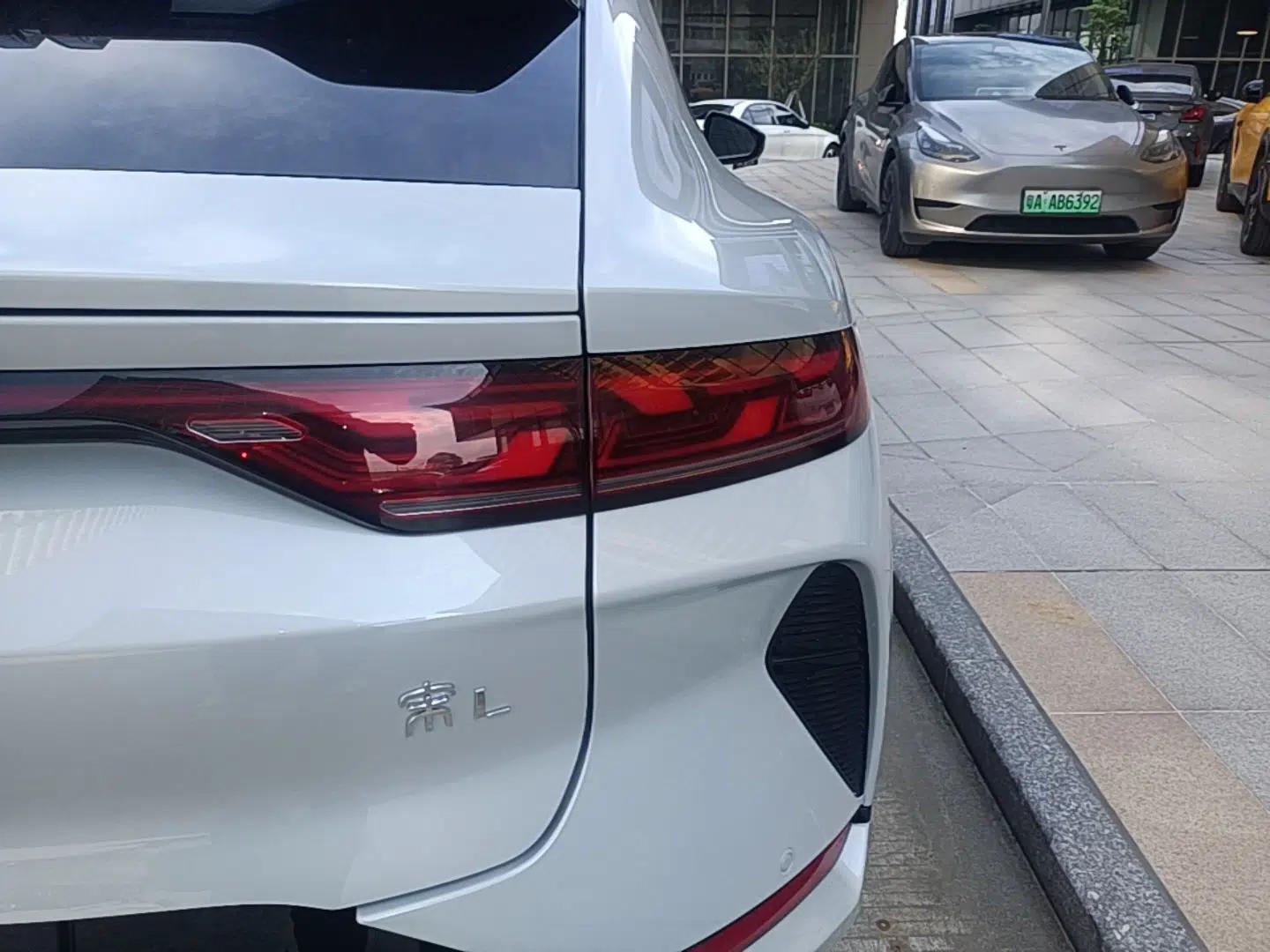 BYD Song L EV 2024 550 km Excellence Version — миниатюра 9