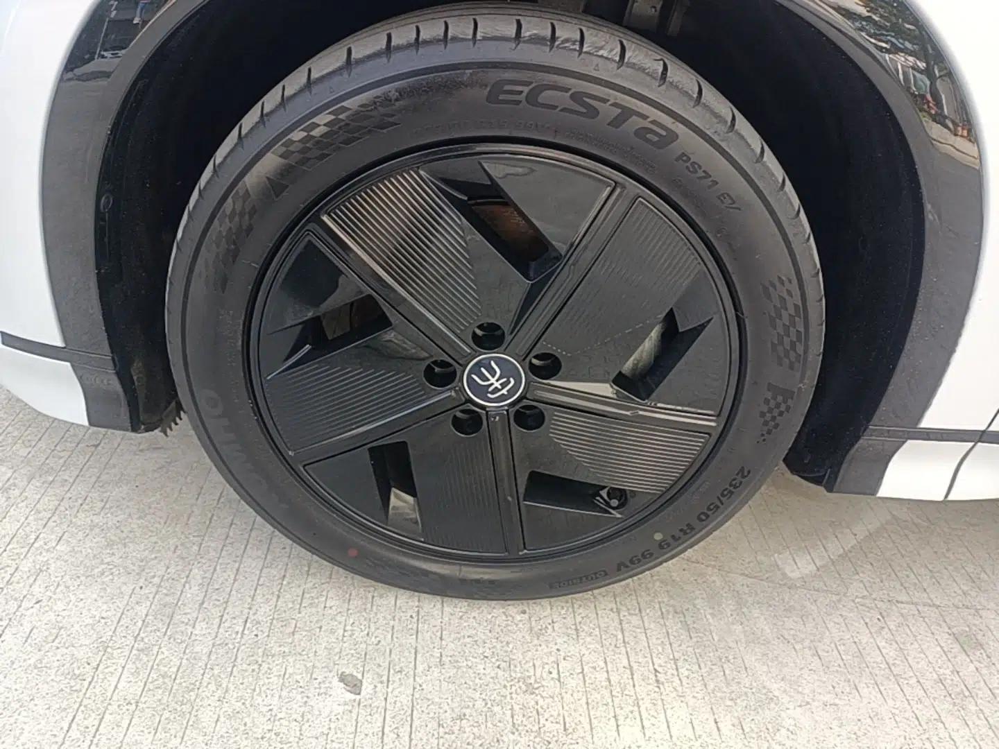BYD Song L EV 2024 550 km Excellence Version — миниатюра 10