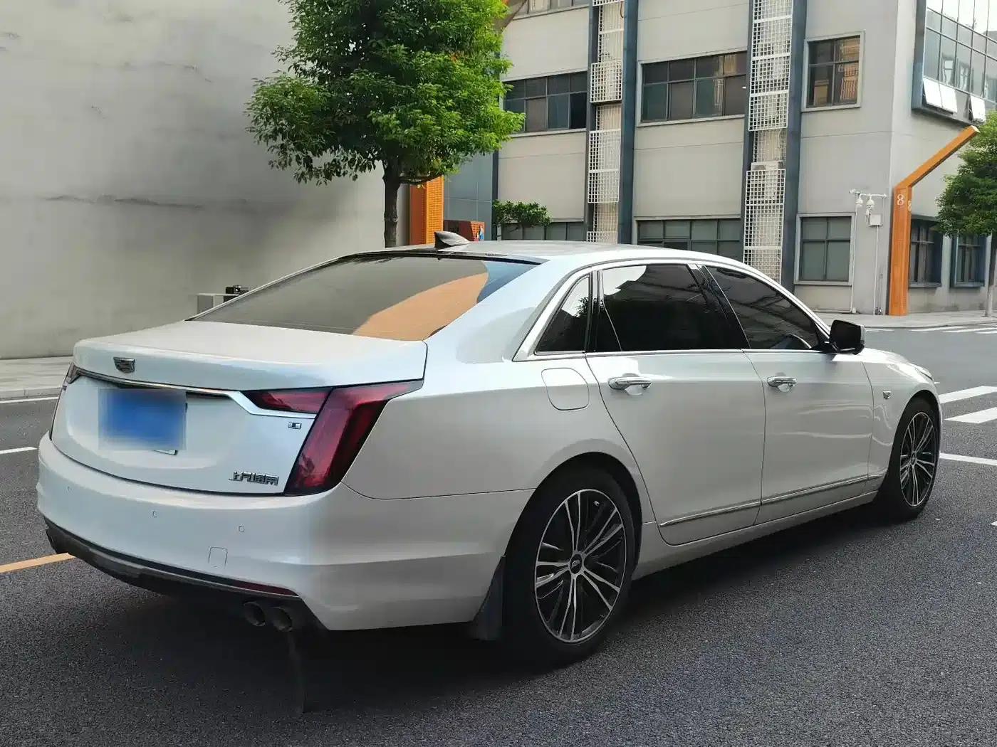 2019 Cadillac CT6 28T Fashion Edition — миниатюра 2