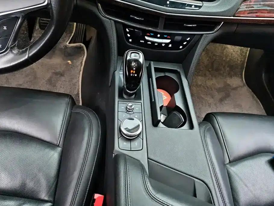 2020 Cadillac CT6 28T Luxury — миниатюра 16