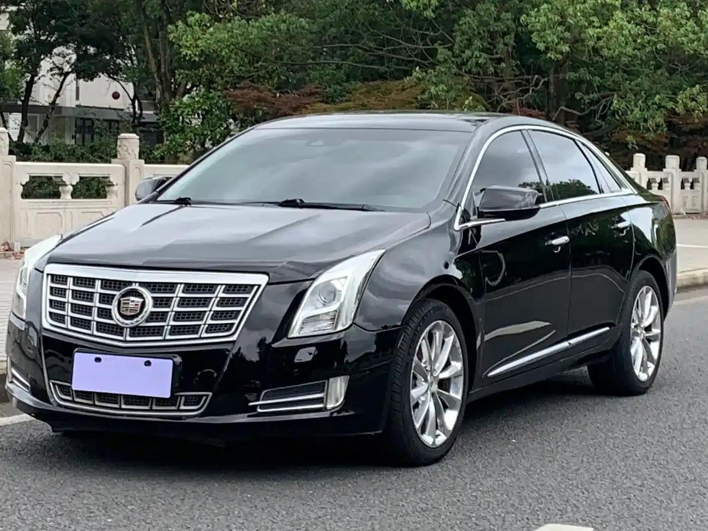 2014 Cadillac XTS 28T Platinum Edition — миниатюра 1