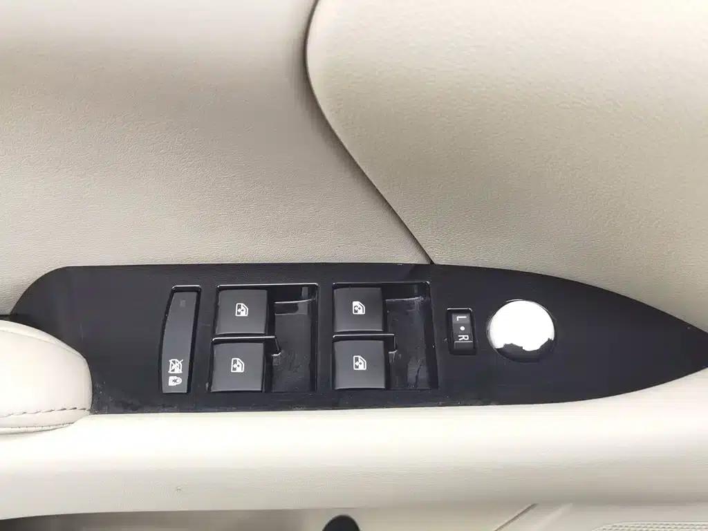 2016 Cadillac XTS 28T Elite — миниатюра 9