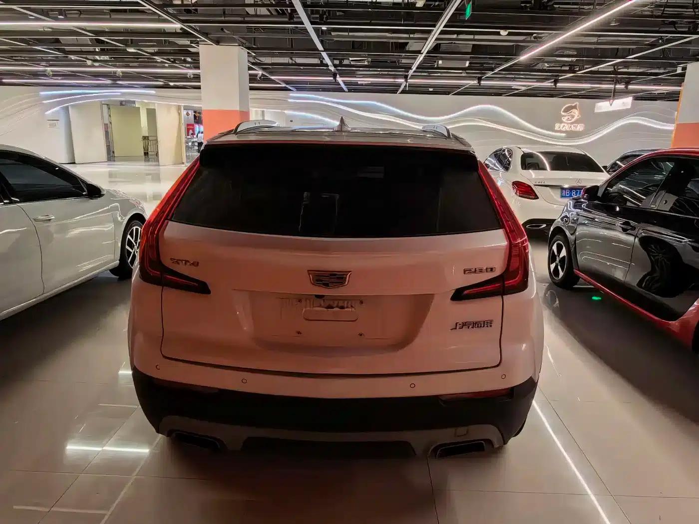 2018 Cadillac XT4 28T 2WD Luxury — миниатюра 10
