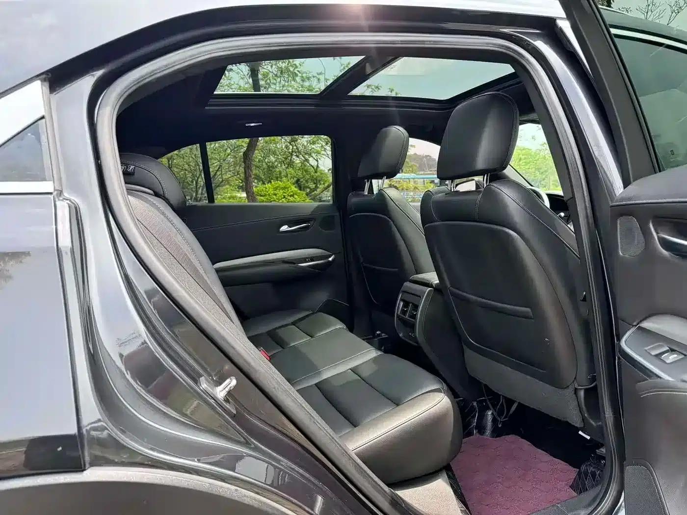 2018 Cadillac XT4 28T Two-Wheel Drive Premium Edition — миниатюра 12