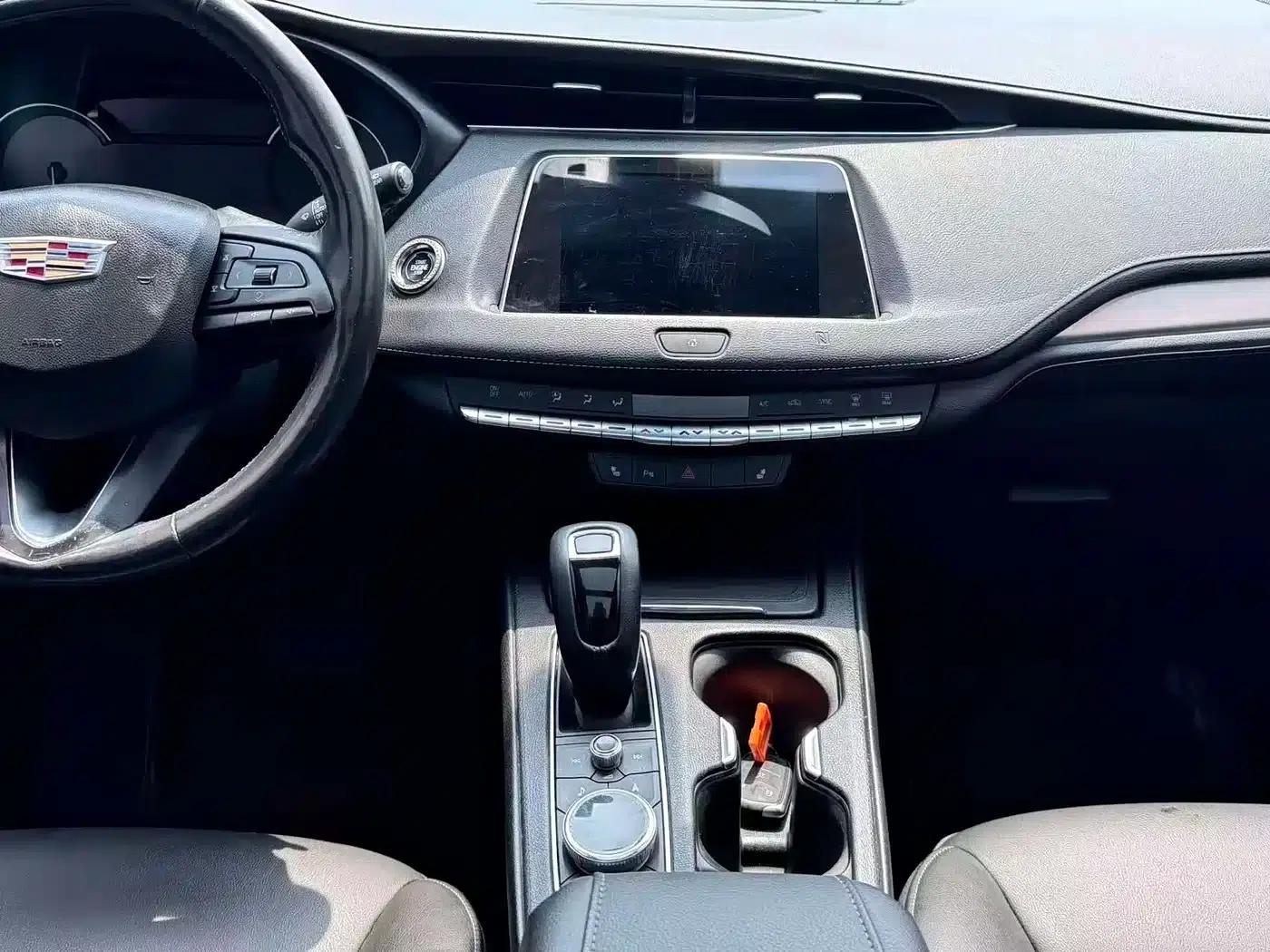 2018 Cadillac XT4 28T Two-Wheel Drive Premium Edition — миниатюра 15