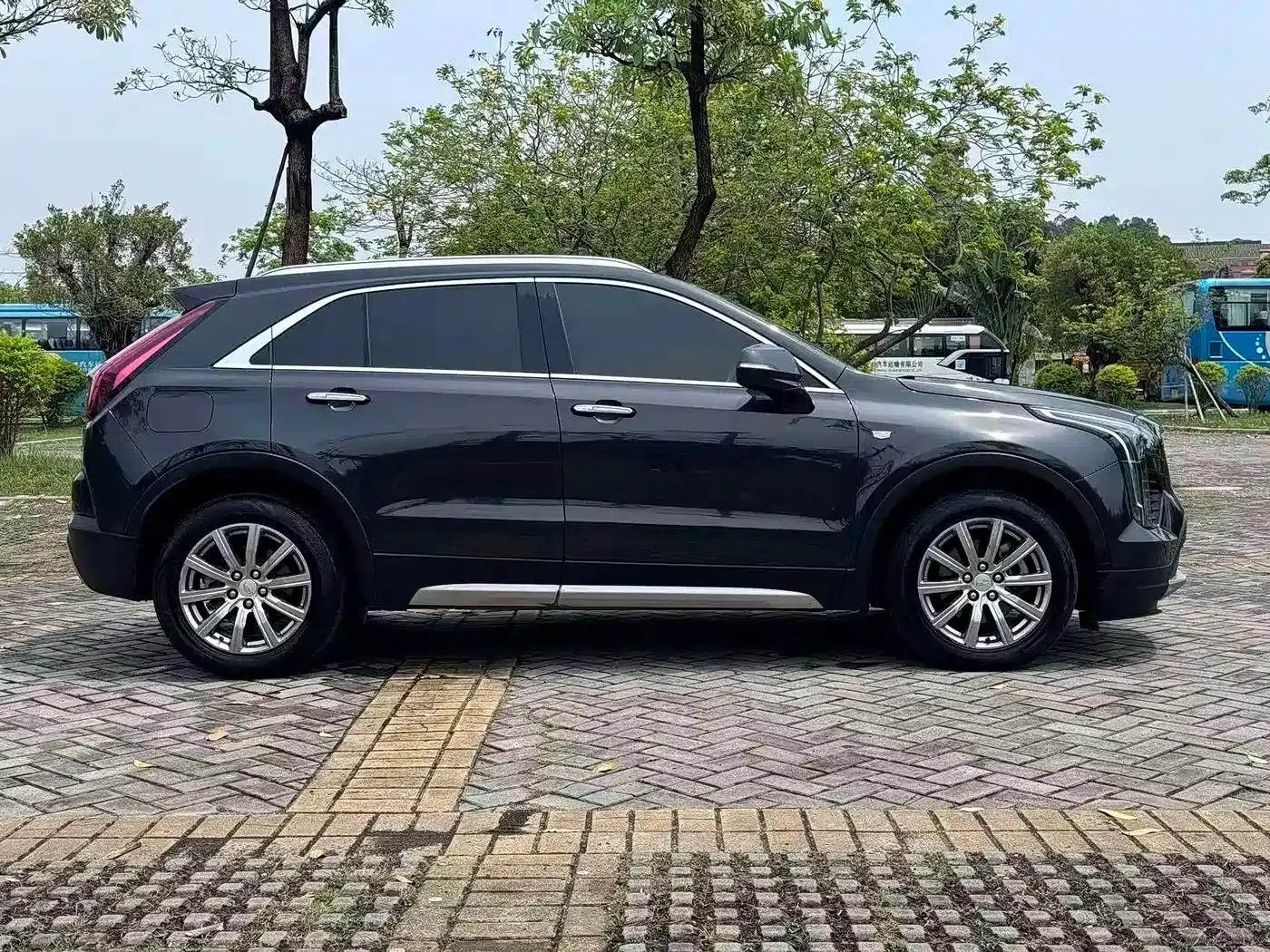 2018 Cadillac XT4 28T Two-Wheel Drive Premium Edition — миниатюра 4