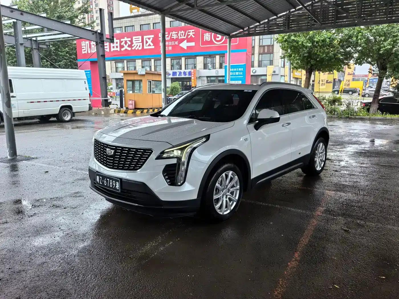 Cadillac XT4 2021 28T Two-Wheel Drive Technology Edition — миниатюра 1