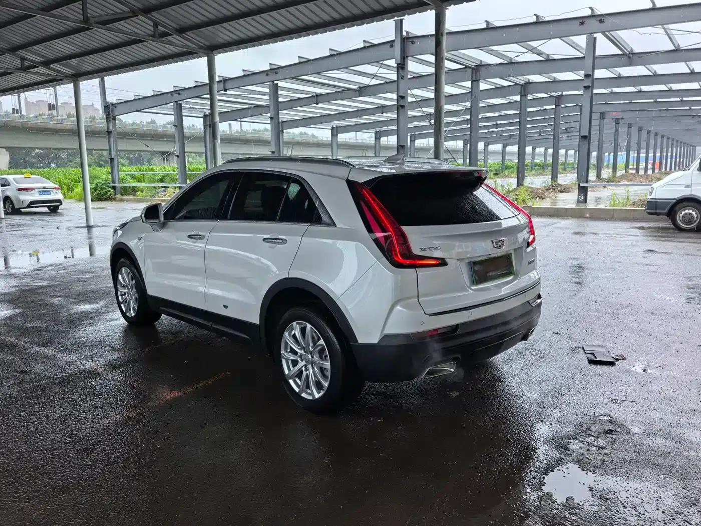Cadillac XT4 2021 28T Two-Wheel Drive Technology Edition — миниатюра 7