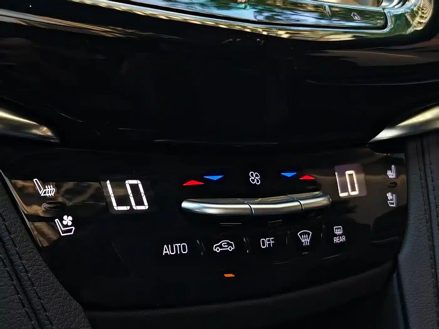 Cadillac XT6 2022 2.0T Six-Seat AWD Premium — миниатюра 11
