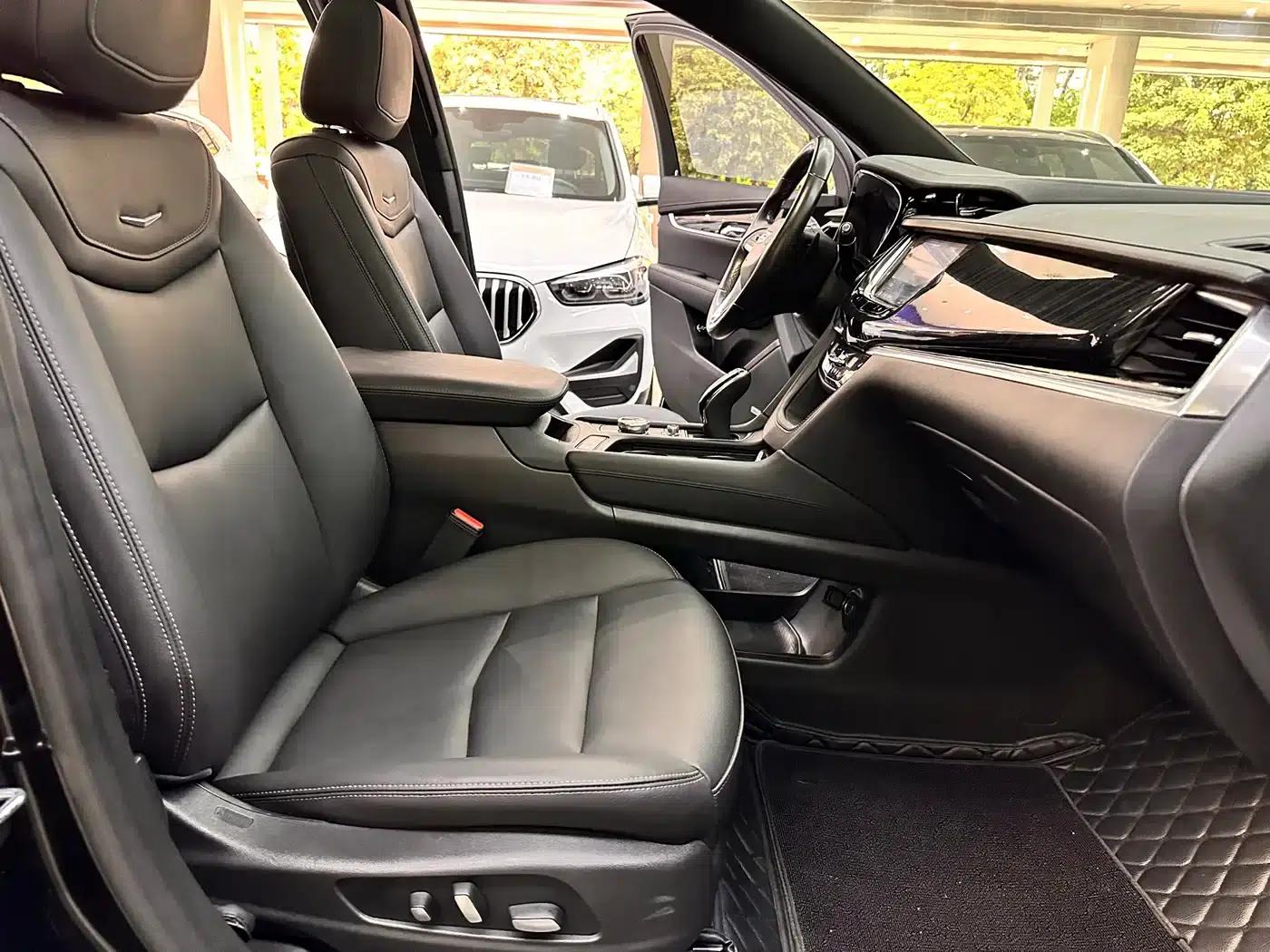 Cadillac XT6 2022 2.0T 7-seater 2WD Luxury — миниатюра 12