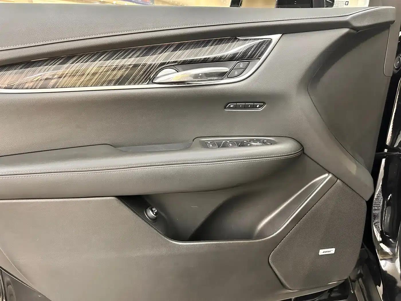 Cadillac XT6 2022 2.0T 7-seater 2WD Luxury — миниатюра 7