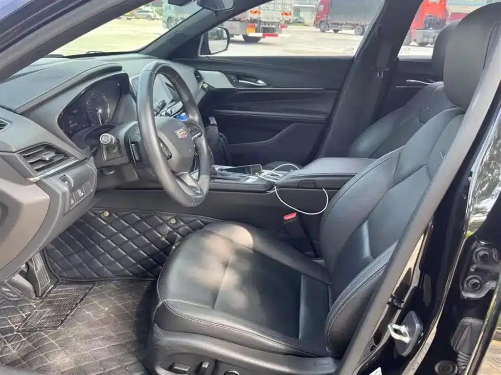 2023 Cadillac CT4 28T Luxury — миниатюра 5
