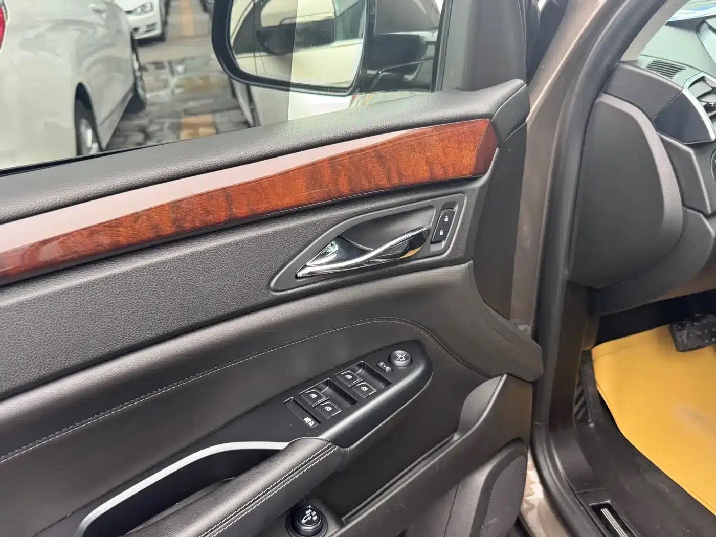 2014 Cadillac SRX 3.0L Luxury — миниатюра 3