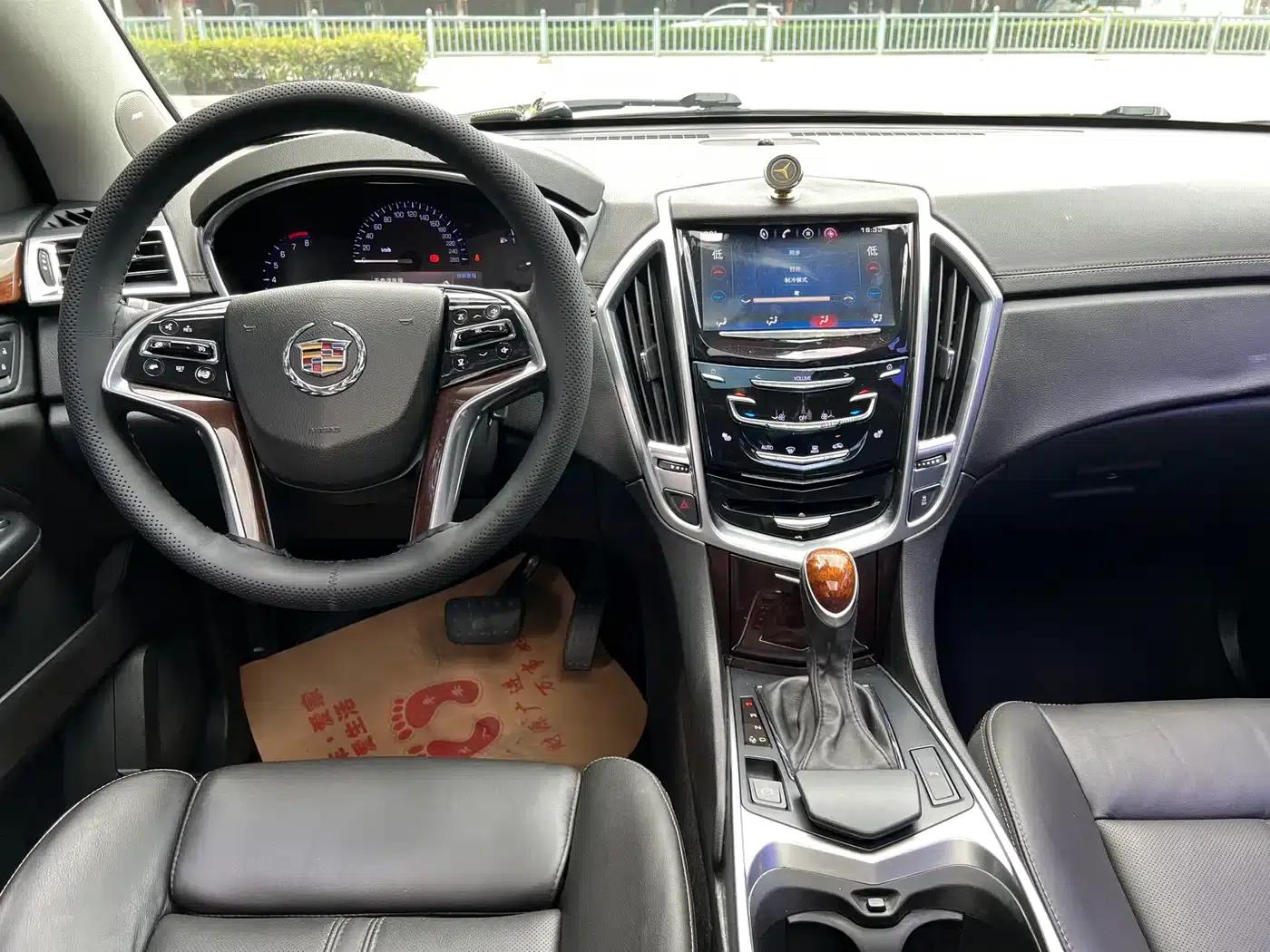 2015 Cadillac SRX 3.0L Elite — миниатюра 11