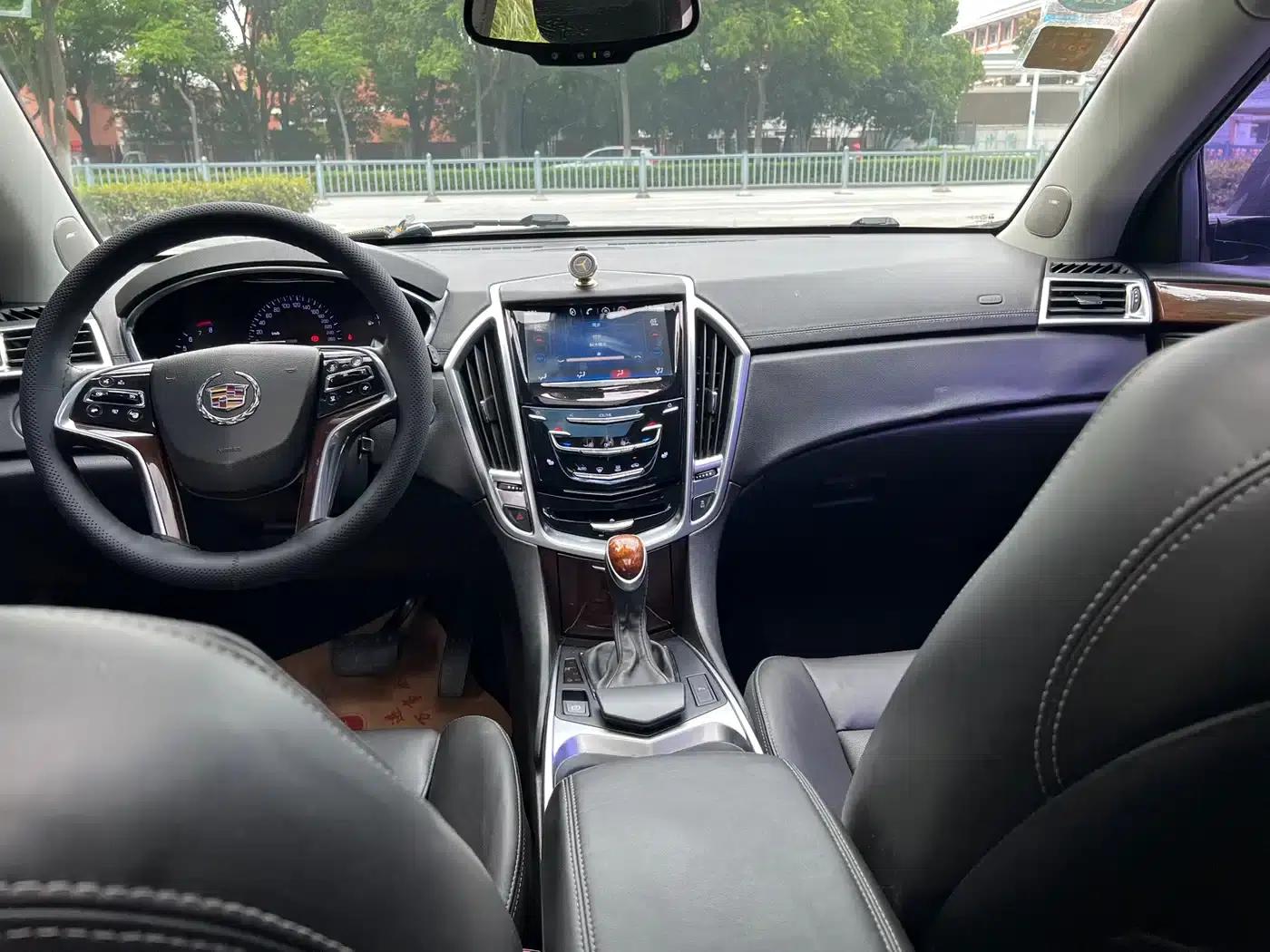 2015 Cadillac SRX 3.0L Elite — миниатюра 13