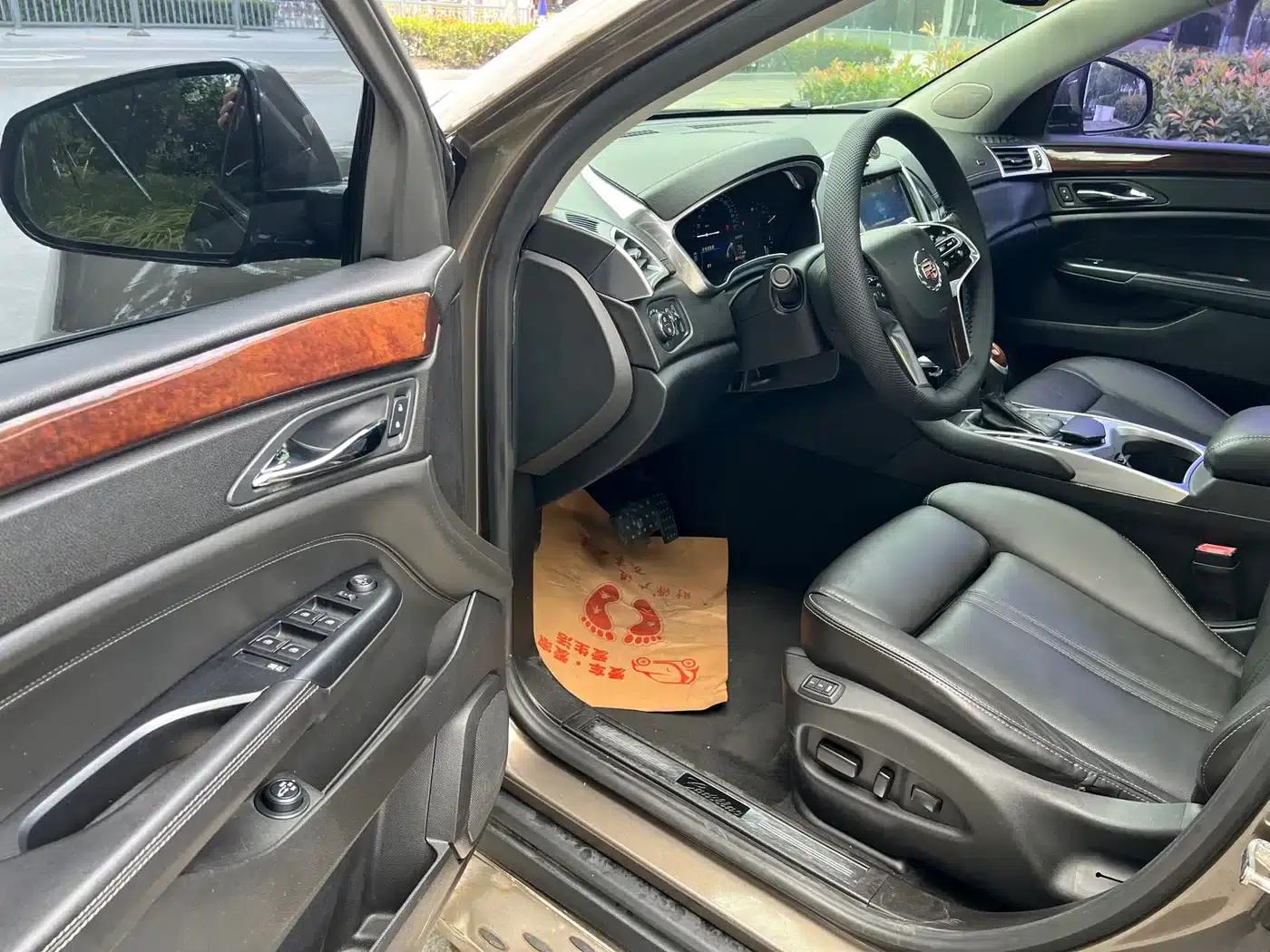 2015 Cadillac SRX 3.0L Elite — миниатюра 8
