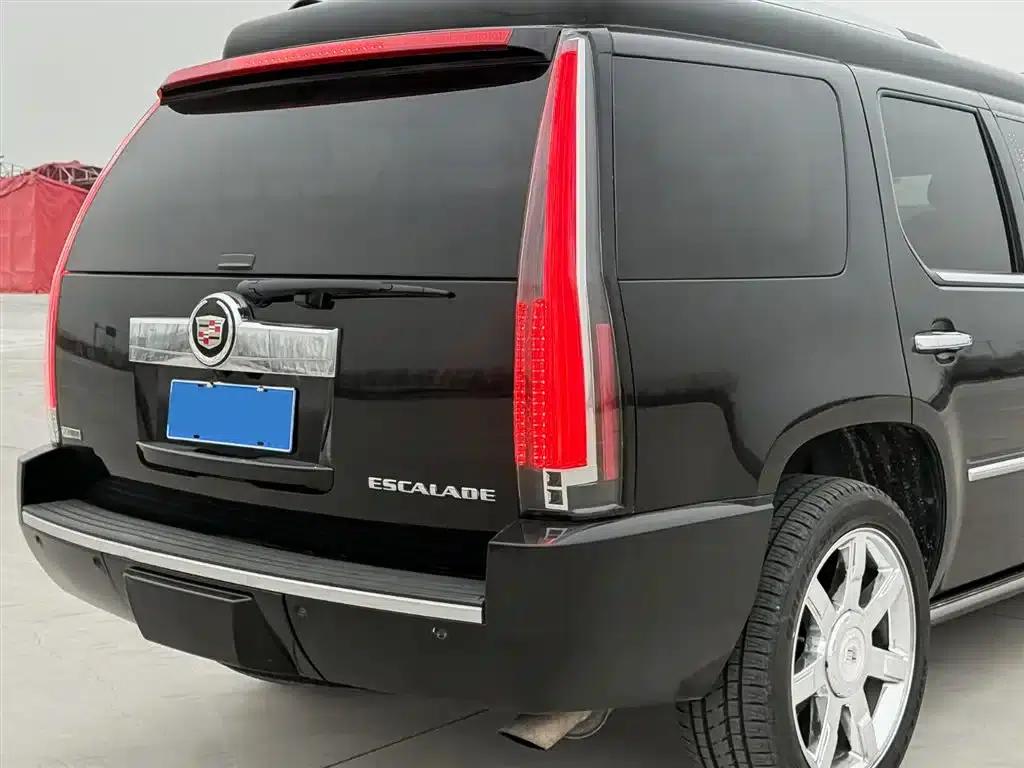 2008 Cadillac Escalade 6.2 AWD — миниатюра 12